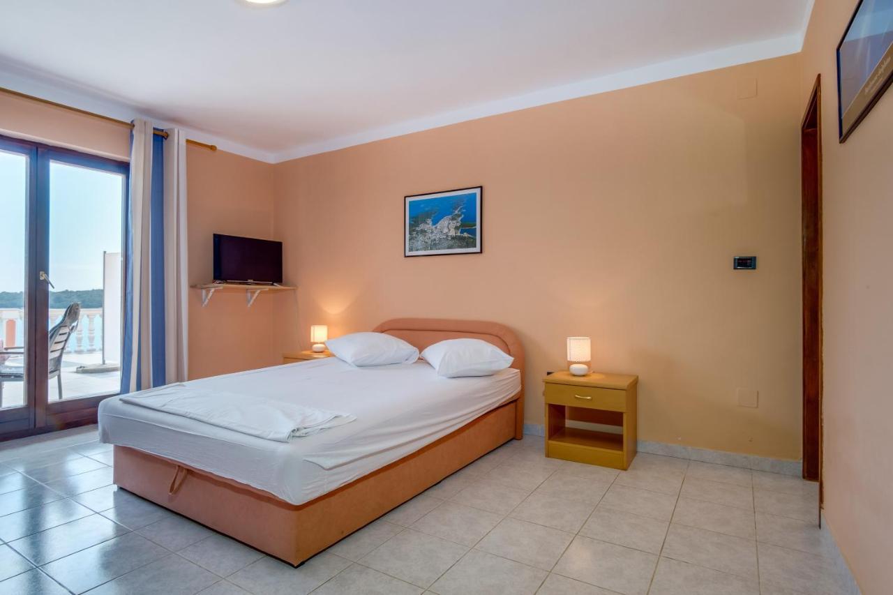 Julija Appartement *